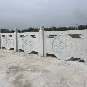 四川芝麻白河道栏杆 石材栏杆
