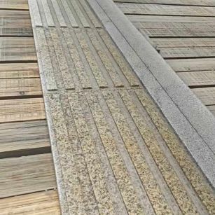 四川黄金麻盲道石 盲条