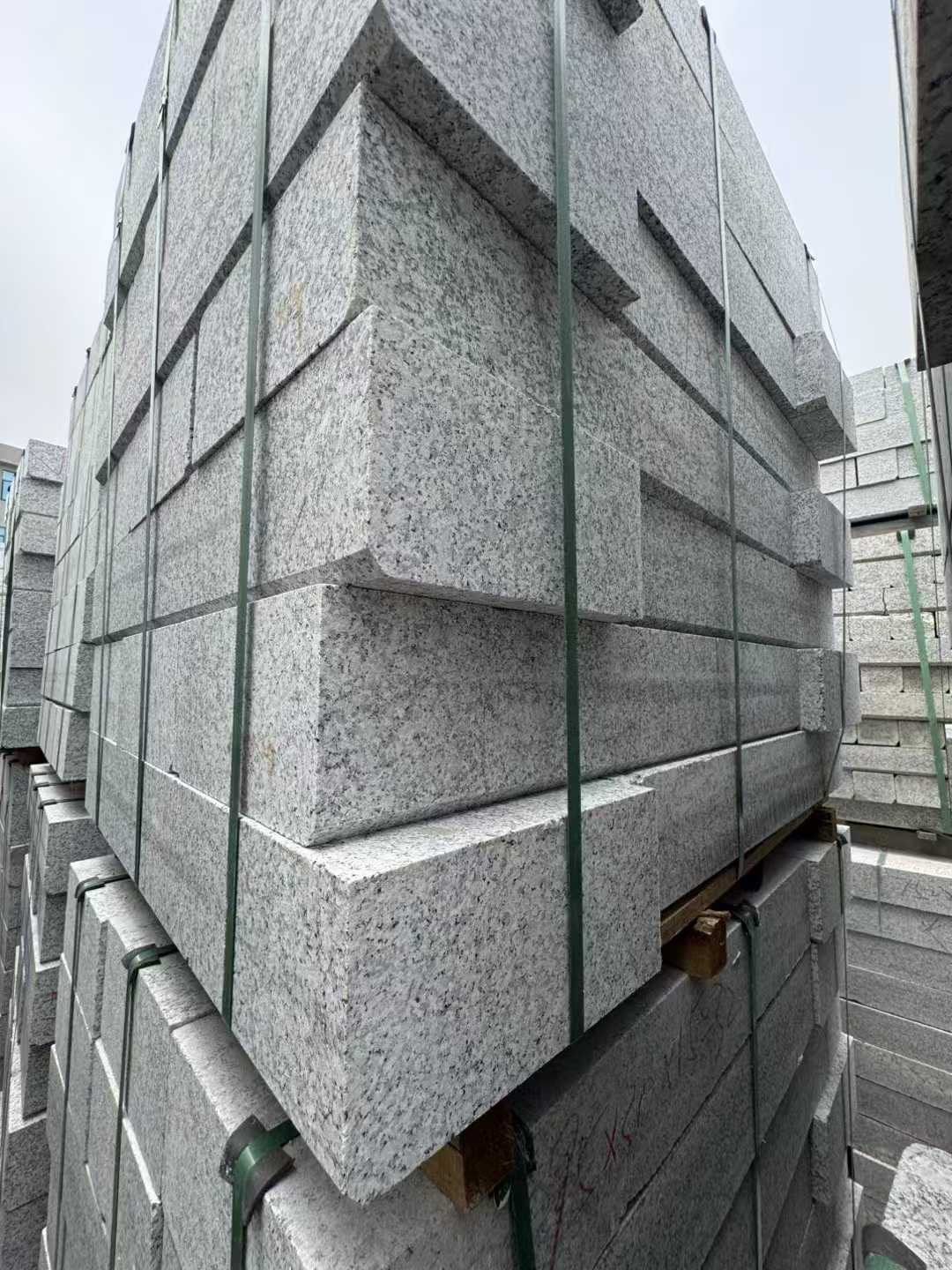 四川芝麻白路牙石 马路牙子