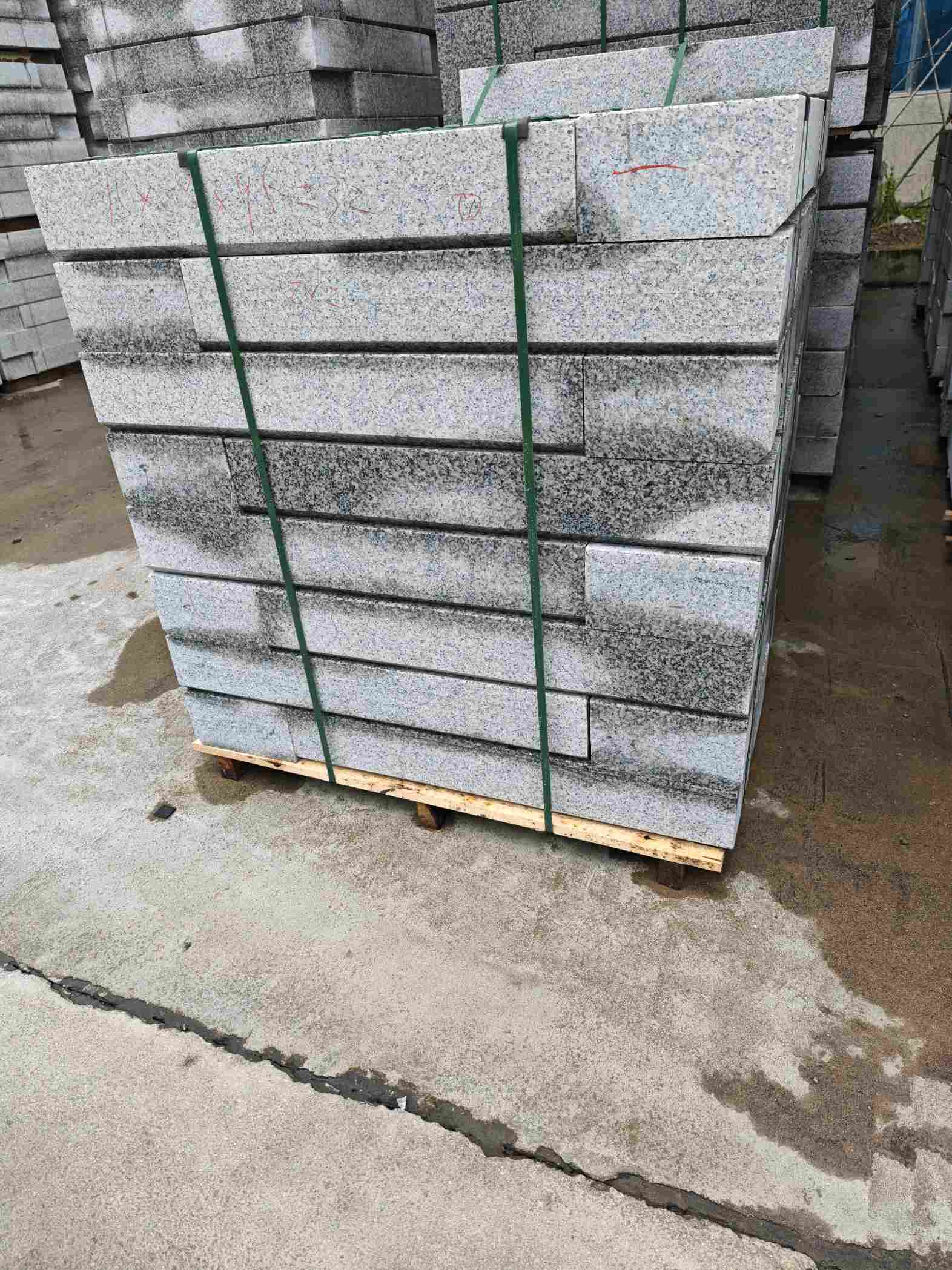 四川芙蓉白路牙石，马路牙子