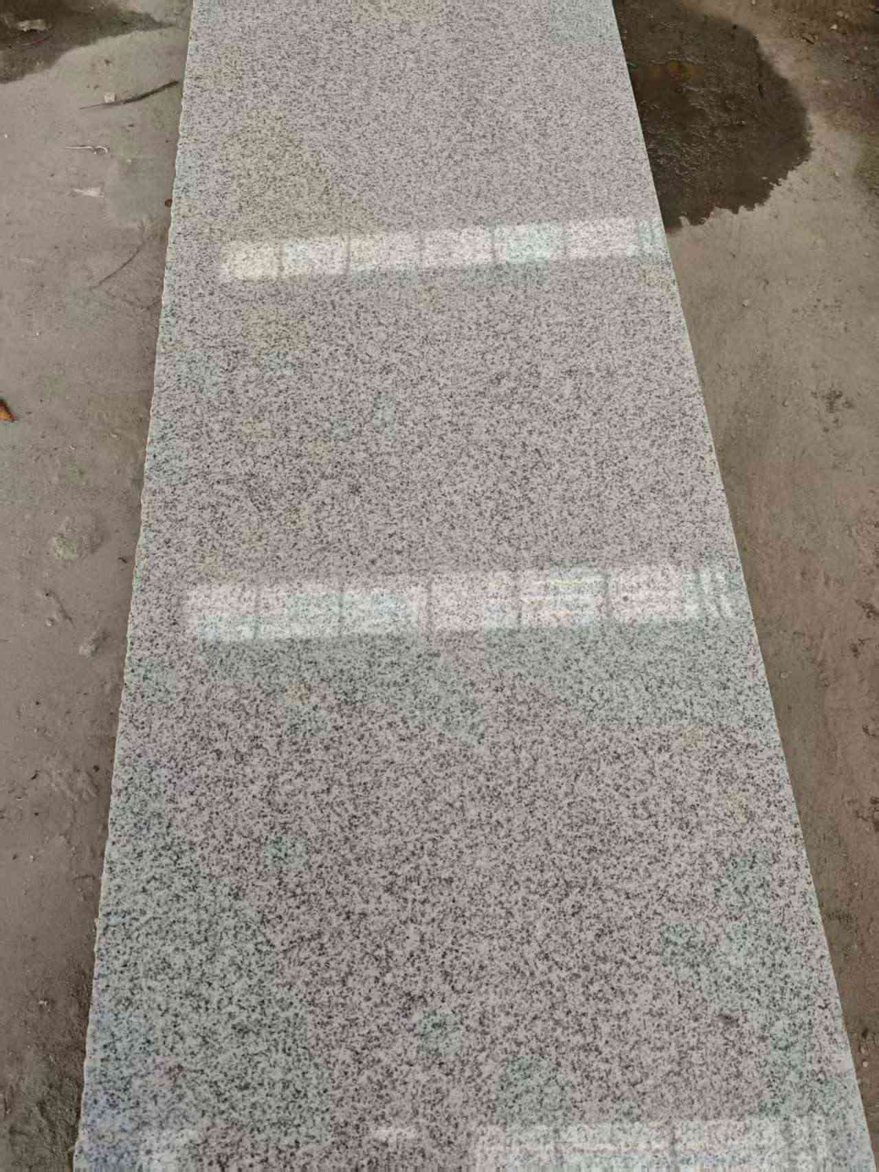 四川芝麻白光面毛板